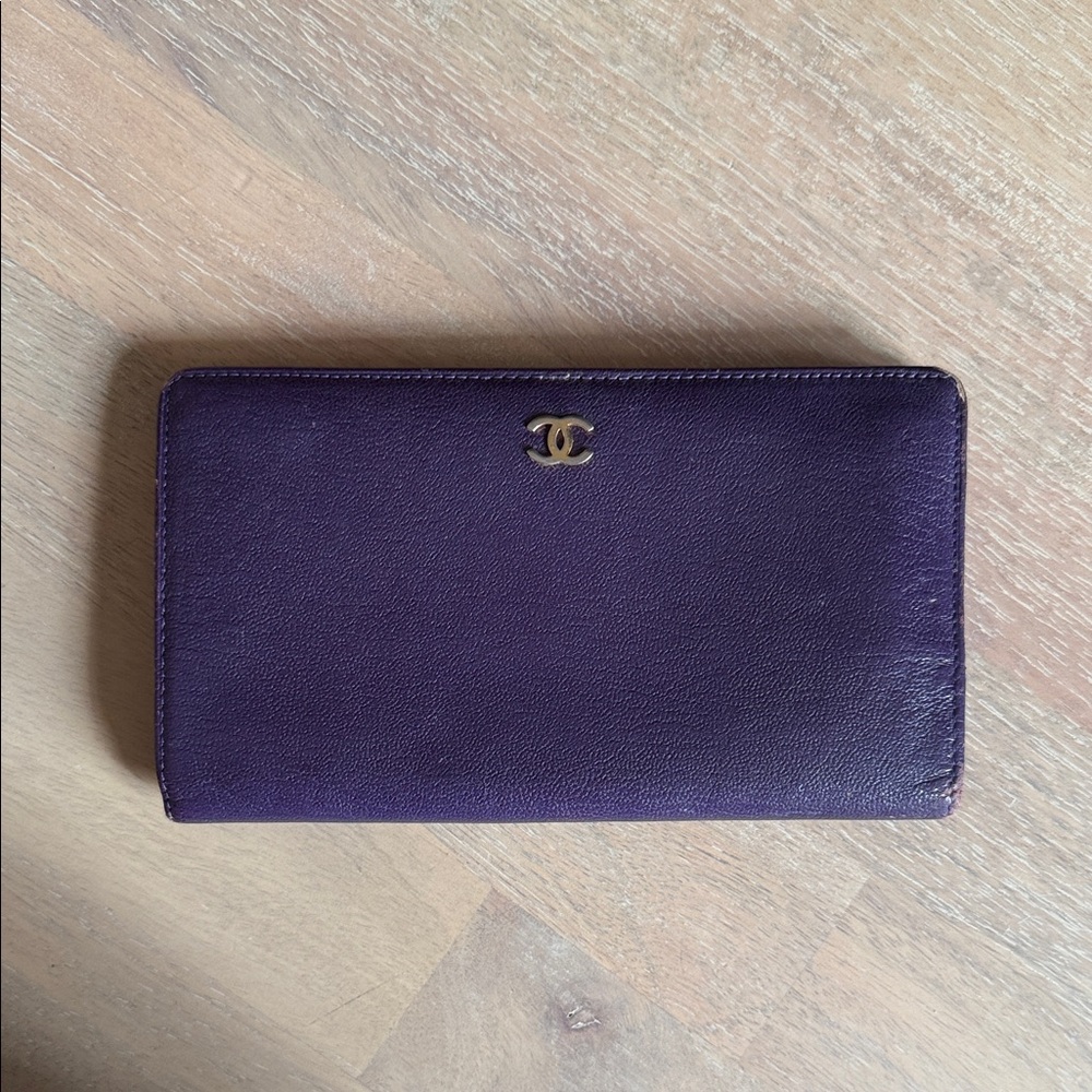 CHANEL Vintage Purple Leather Wallet